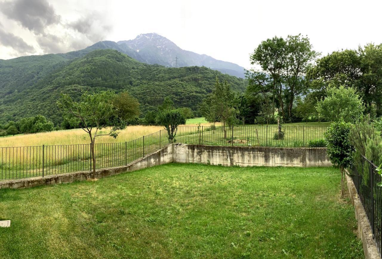 Strawberry House Villa Colico Bagian luar foto